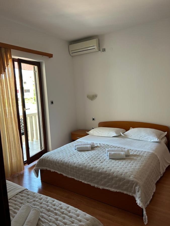 Apartmani Baki Podstrana Exterior foto